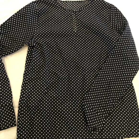 2 blouse - Picture 2 of 5